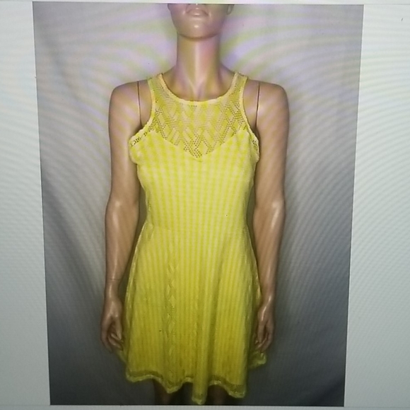 Sleeveless dress - Picture 9 of 9